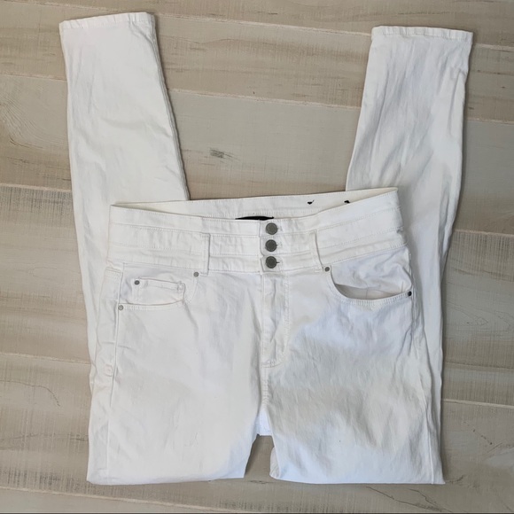 Ann Taylor Denim - Ann Taylor White High Rise Skinny Jeans Size 6
